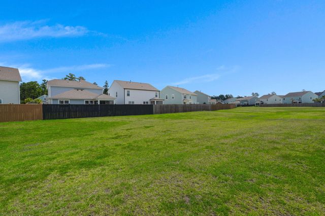 215 Shortmarsh Street, Summerville, SC 29486