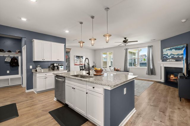 215 Shortmarsh Street, Summerville, SC 29486