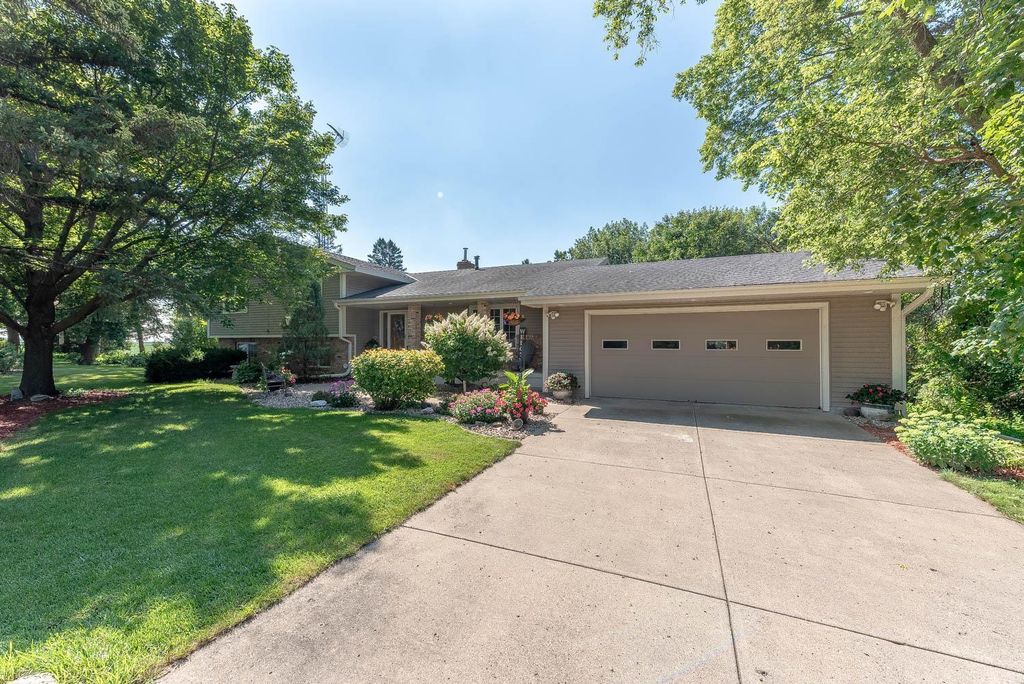 20206 Monks Avenue, Mankato, MN 56001