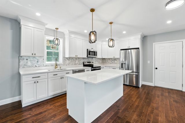 230 Aiden Circle, Belmont, NH 03220