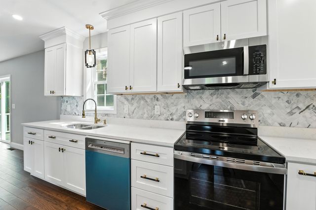 230 Aiden Circle, Belmont, NH 03220
