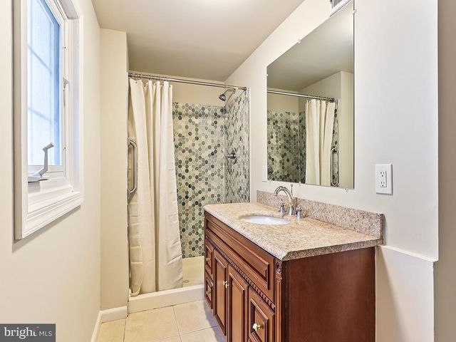 4400 YATES RD, Bensalem, PA 19020