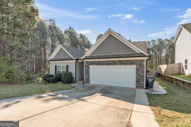 5 Hill Top Circle, Grantville, GA 30220