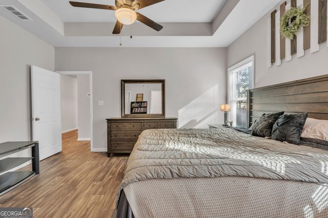 5 Hill Top Circle, Grantville, GA 30220