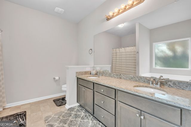 5 Hill Top Circle, Grantville, GA 30220
