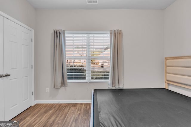 5 Hill Top Circle, Grantville, GA 30220