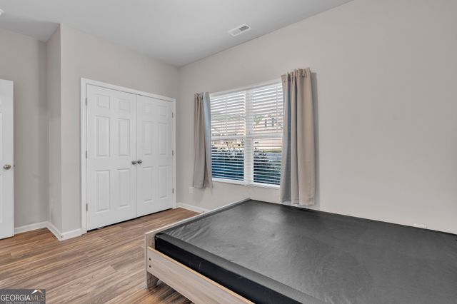 5 Hill Top Circle, Grantville, GA 30220