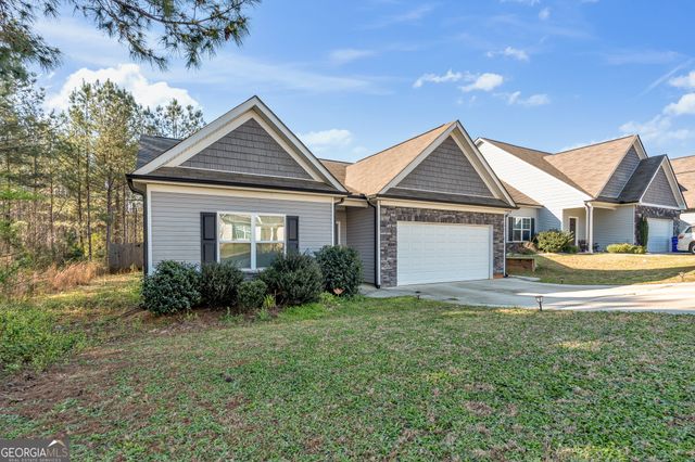 5 Hill Top Circle, Grantville, GA 30220