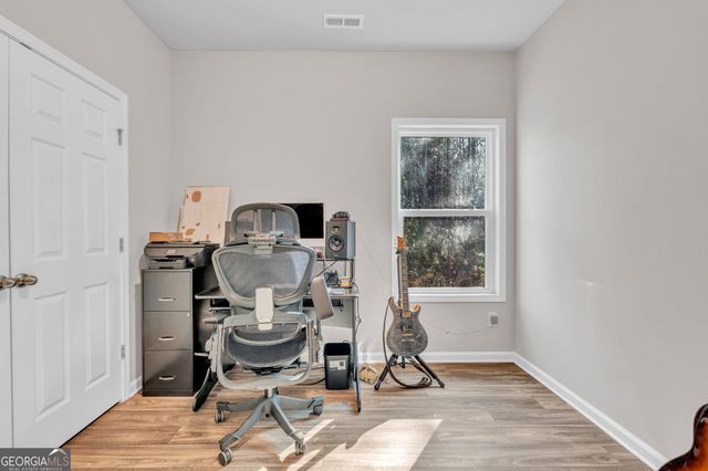 5 Hill Top Circle, Grantville, GA 30220