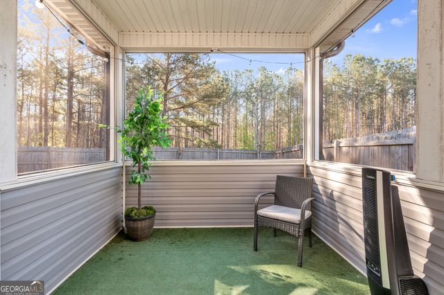5 Hill Top Circle, Grantville, GA 30220