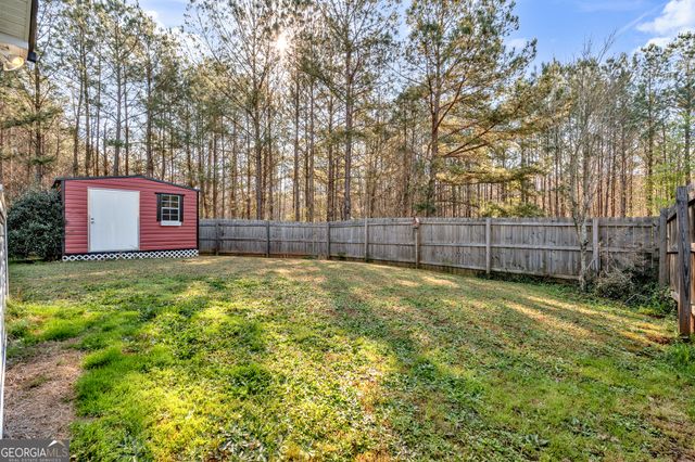 5 Hill Top Circle, Grantville, GA 30220