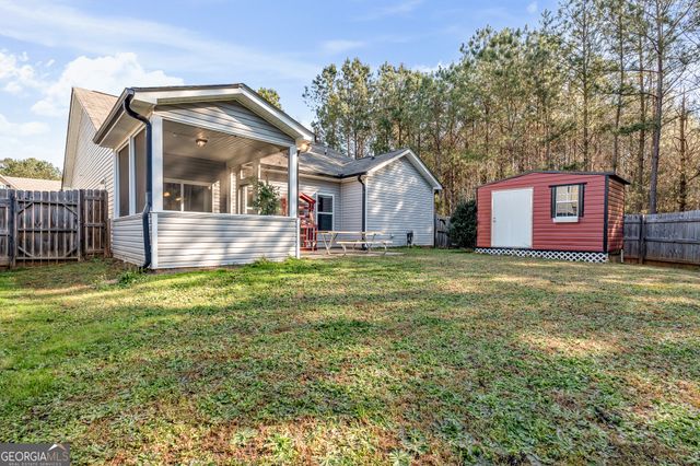 5 Hill Top Circle, Grantville, GA 30220