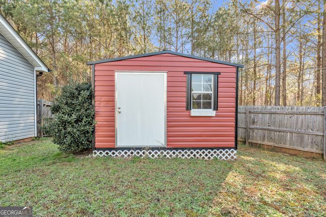 5 Hill Top Circle, Grantville, GA 30220