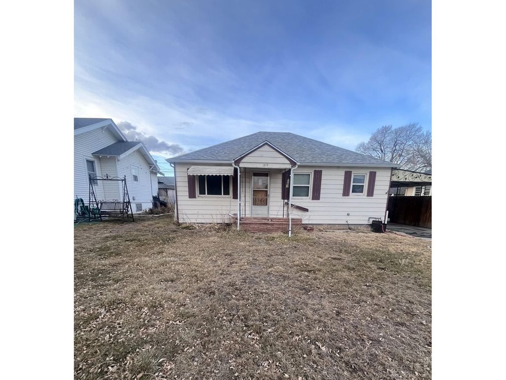 217 N 1st St, Johnstown, CO 80534
