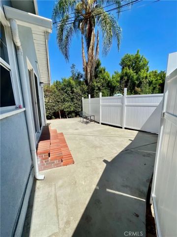 10332 Floralita, Sunland, CA 91040