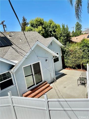 10332 Floralita, Sunland, CA 91040