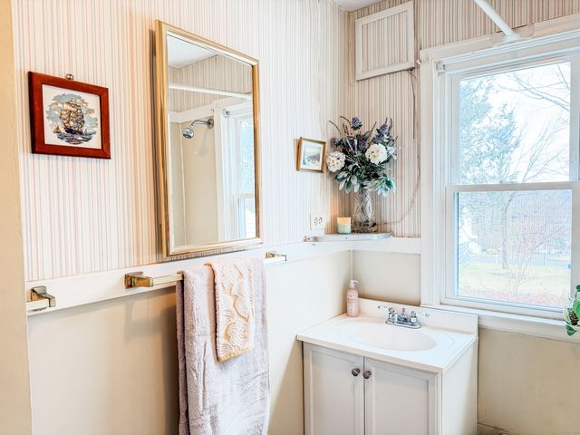 95 Colorado Avenue North, Torrington, CT 06790