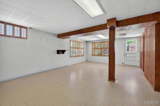 9909 Chantenay Drive, St Louis, MO 63123