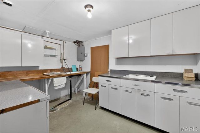 9909 Chantenay Drive, St Louis, MO 63123