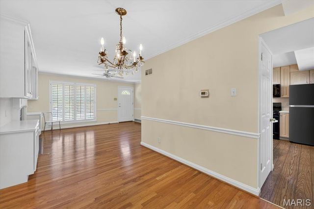 9909 Chantenay Drive, St Louis, MO 63123