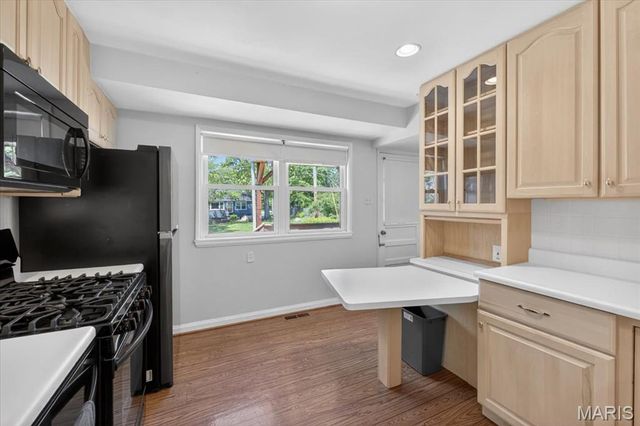 9909 Chantenay Drive, St Louis, MO 63123