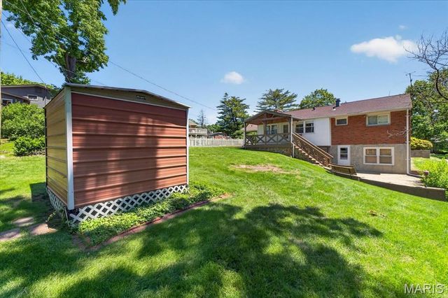 9909 Chantenay Drive, St Louis, MO 63123