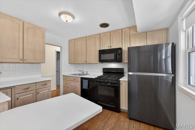 9909 Chantenay Drive, St Louis, MO 63123