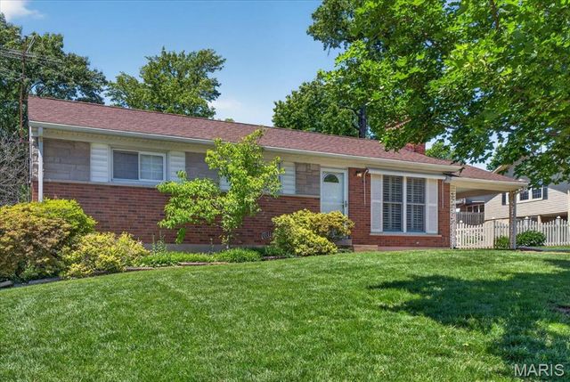 9909 Chantenay Drive, St Louis, MO 63123