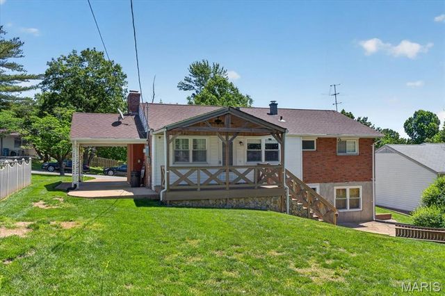 9909 Chantenay Drive, St Louis, MO 63123