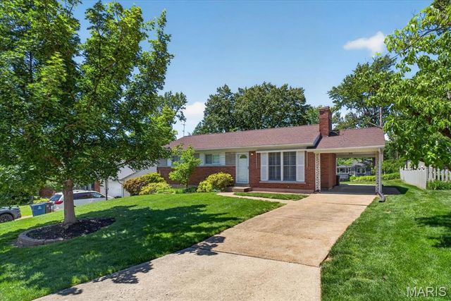 9909 Chantenay Drive, St Louis, MO 63123
