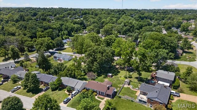 9909 Chantenay Drive, St Louis, MO 63123