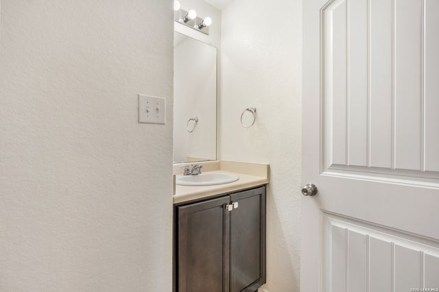 1803 Emerald Edge, San Antonio, TX 78245