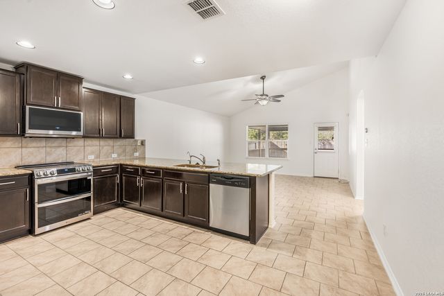 1803 Emerald Edge, San Antonio, TX 78245