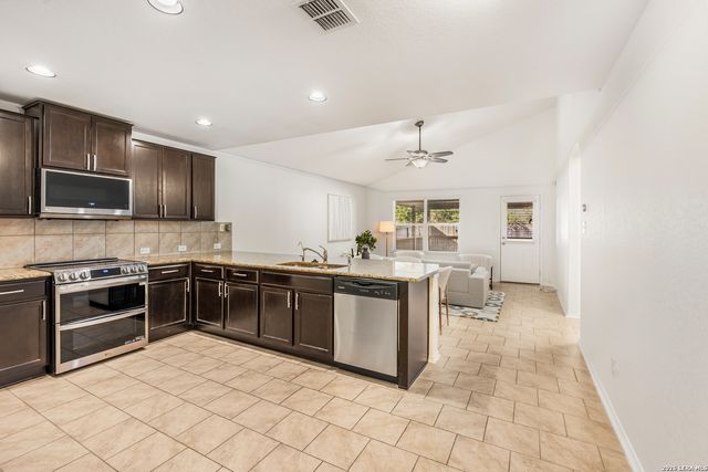 1803 Emerald Edge, San Antonio, TX 78245