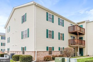 145 HAILEY LN #F-11, Strasburg, VA 22657