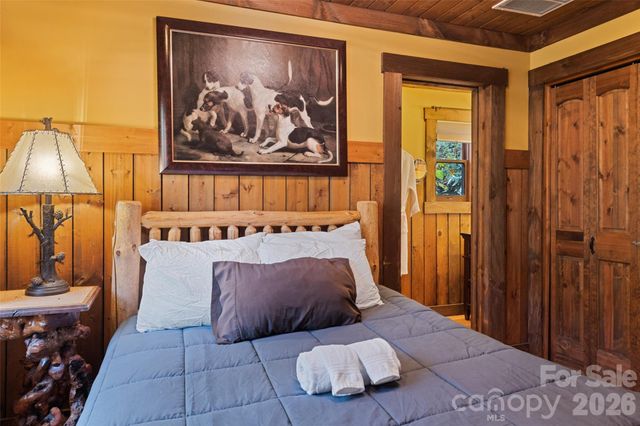 12 Victoria Rose Lane, Waynesville, NC 28785