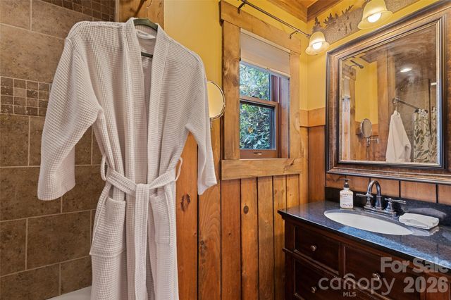 12 Victoria Rose Lane, Waynesville, NC 28785