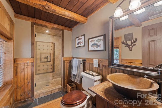 12 Victoria Rose Lane, Waynesville, NC 28785