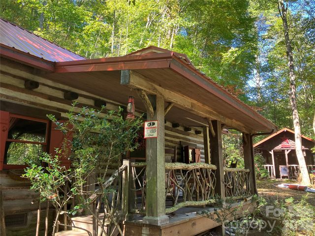 12 Victoria Rose Lane, Waynesville, NC 28785