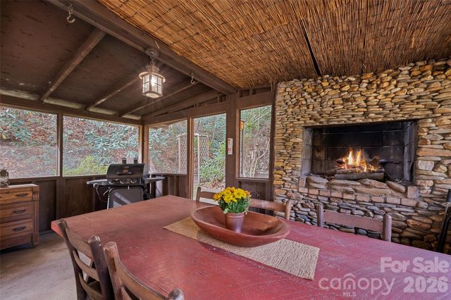 12 Victoria Rose Lane, Waynesville, NC 28785