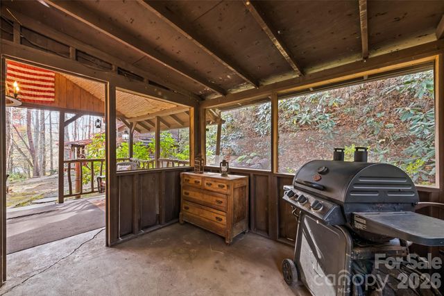 12 Victoria Rose Lane, Waynesville, NC 28785