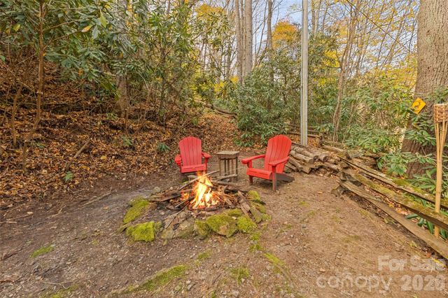 12 Victoria Rose Lane, Waynesville, NC 28785