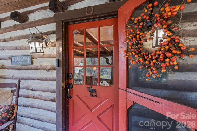 12 Victoria Rose Lane, Waynesville, NC 28785