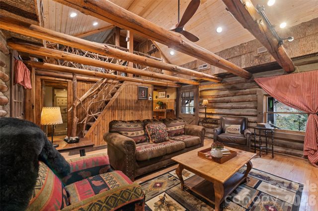 12 Victoria Rose Lane, Waynesville, NC 28785