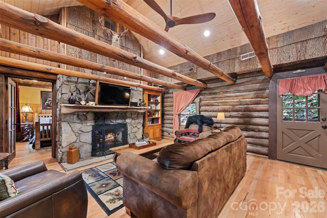 12 Victoria Rose Lane, Waynesville, NC 28785