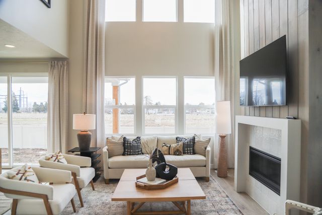 5158 S CENTURY WAY, Riverdale, UT 84405
