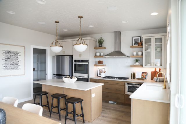 5158 S CENTURY WAY, Riverdale, UT 84405