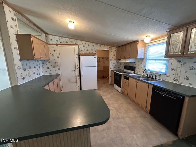 1861 Corby Bridge Road, Chuckey, TN 37641