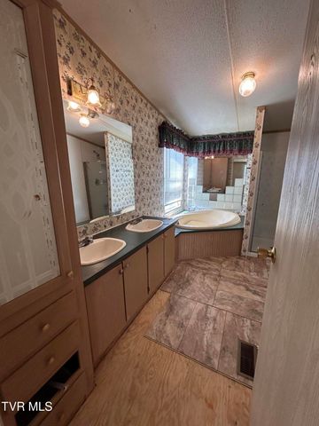 1861 Corby Bridge Road, Chuckey, TN 37641