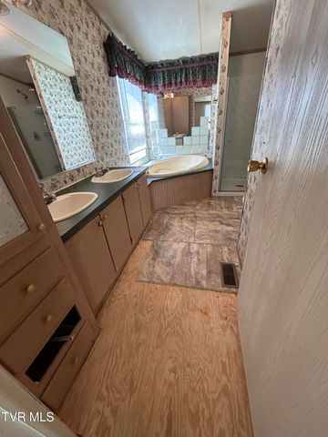 1861 Corby Bridge Road, Chuckey, TN 37641